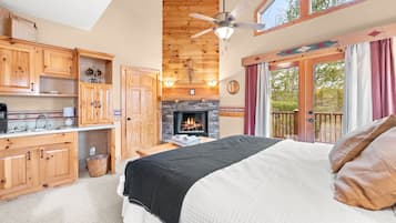 4 bedrooms, desk, iron/ironing board, free WiFi