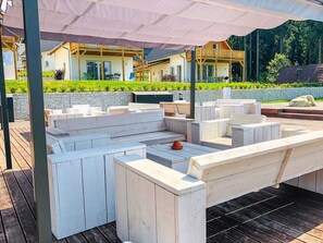 Terrace/patio - Lovely apartment for 2 guests with WIFI, TV, terrace and pets allowed (Lojzova Paseka)