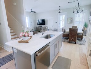 Interior - "The Way of Water" | Community Pool | 2 Bikes included (Inlet Beach)