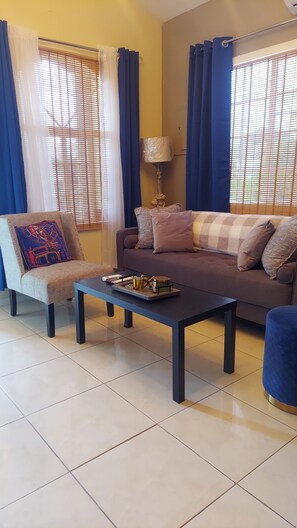 Smart TV, DVD player