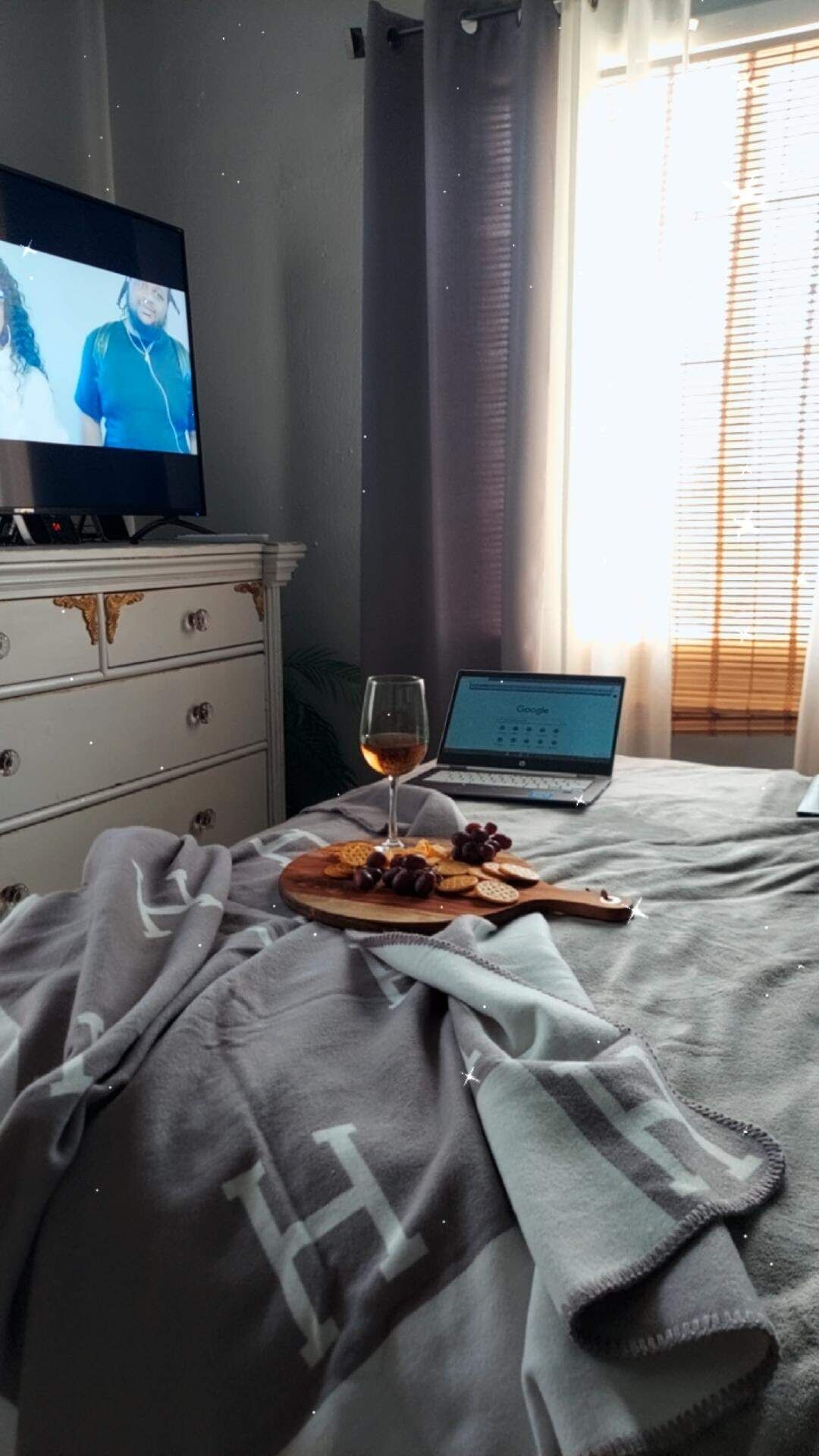 2 makuuhuonetta, silitysrauta/-lauta, ilmainen Wi-Fi, vuodevaatteet