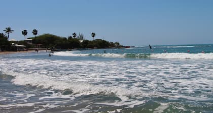Oceanfront Cabin in Paradise, Spacious & comfy beach escape