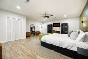 4 Schlafzimmer, Bügeleisen/Bügelbrett, WLAN, Bettwäsche