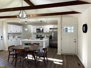 Dining - Modern, family-friendly, nature packed getaway (Berkeley Springs)