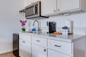 Microwave, oven, stovetop, coffee/tea maker