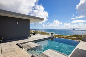 Udendørs pool