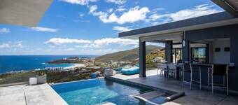 Villa Crystal - Modern, Open Floorplan,  Breathtaking Ocean views!!
