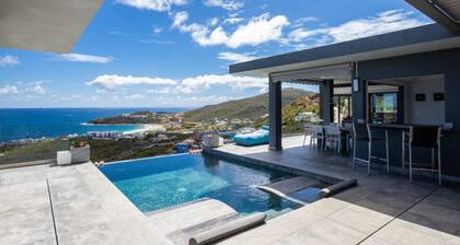 Villa Crystal - Modern, Open Floorplan, Ocean views plus Generator + Starlink!