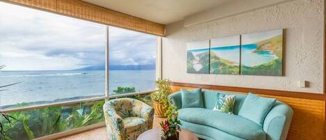 Smart TV, ping pong, stereo