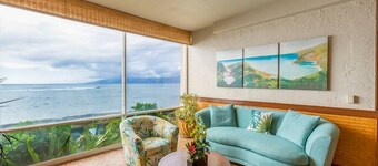 8th floor resort studio, AC stunning ocean views