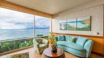 Smart TV, table tennis