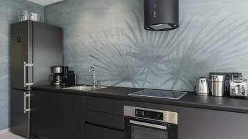 KĂŒhlschrank, Ofen, Herdplatte, GeschirrspĂŒler