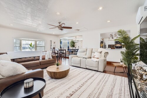 Arvada Oasis!  7 beds, 2 Kings, 3 baths, desk, big TVs, air hockey, games!