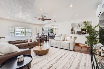 Arvada Oasis!  7 beds, 2 Kings, 3 baths, desk, big TVs, air hockey, games!