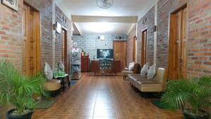 Khu phòng khách