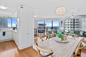 In-room dining - Longbeach Resort - Coastal Letting (Surfers Paradise)