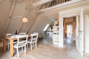Dining - Sommerhaus Malmö App. 3 - Traumhafte 3-zimmer Ferienwohnung mit ca. 85 m², für bis zu 4 Personen (Wenningstedt-Braderup (Sylt))