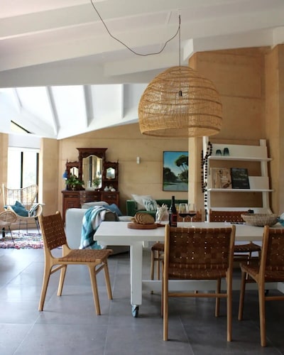 Witts End South luxury family home