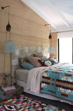 3 Schlafzimmer, Schreibtisch, Bügeleisen/Bügelbrett, Reisekinderbett