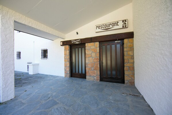 Exterior detail - Résidence Devouassoux F ski in/ski out, Argentière (Chamonix), France (Argentière (Chamonix))