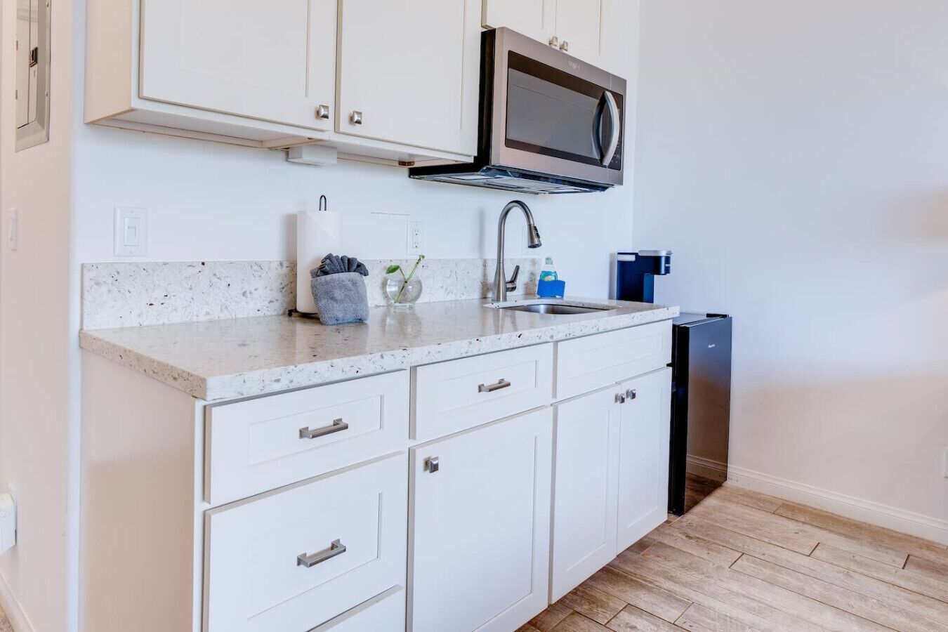 Fridge, microwave, coffee/tea maker, toaster