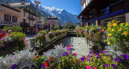 Petit Chalet du Mont Blanc, Chamonix, France
