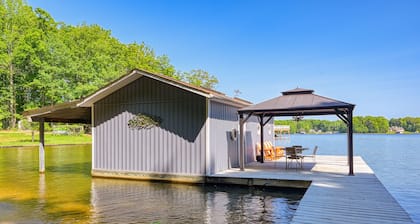 Dog-friendly lakefront home with pool table, grill, lake views, water access, AC