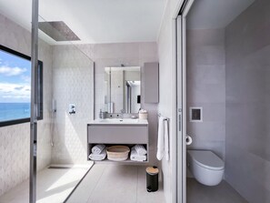 Shower, hair dryer, towels - Villa · Ocean view · Pool & private beach (Saint-François)