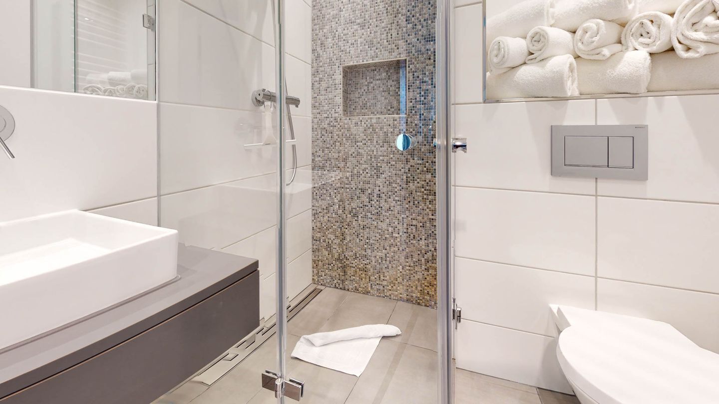 Douche, serviettes fournies