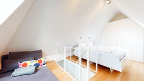 2 室のベッドルーム、WiFi