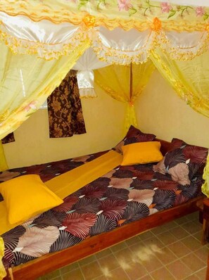 3 camere