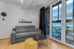 TV a schermo piatto, studio