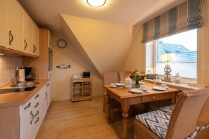 Refrigerador, horno, parrilla de estufa y lavavajillas 