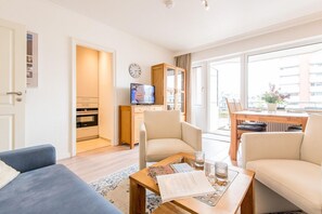 TV, stereo - Haus Atrium App. 19 - Haus Atrium, Gemütliche 2-zi, Fewo mit ca. 45 m² Wohnfläche für bis zu 4 Per (Sylt)