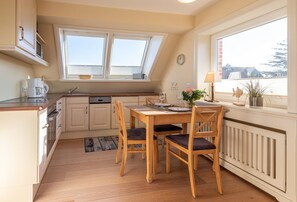 Dining - Haus Sonnenstrahl Whg. 2 OG - Schöne 2-zimmerferienwohnung im Obergeschoss auf ca. 40 m² für bis zu (Sylt)