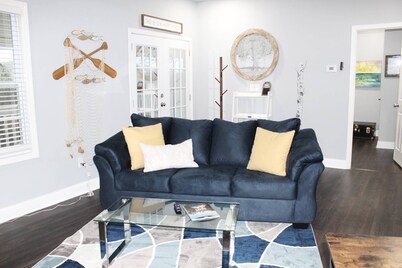 Nature Lover’s Dream: Perfect for Extended Stays, Near Callaway, Spacious Parking, Close to Park