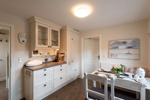 Dining - Haus Borelör Whg. 2 OG - OG im Haus Borelör, 3-zimmerwohnung auf ca. 95 m² für bis zu 4 Personen (Sylt)