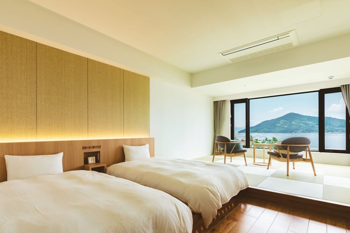Chambre Deluxe avec lits jumeaux, non-fumeur, vue mer (Japanese Western-style, Shower only)