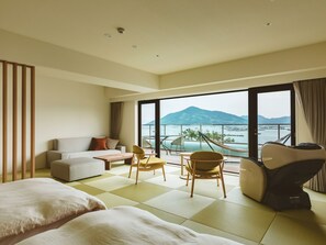 Executive Twin Room, Non Smoking, Private Bathroom (with Balcony)