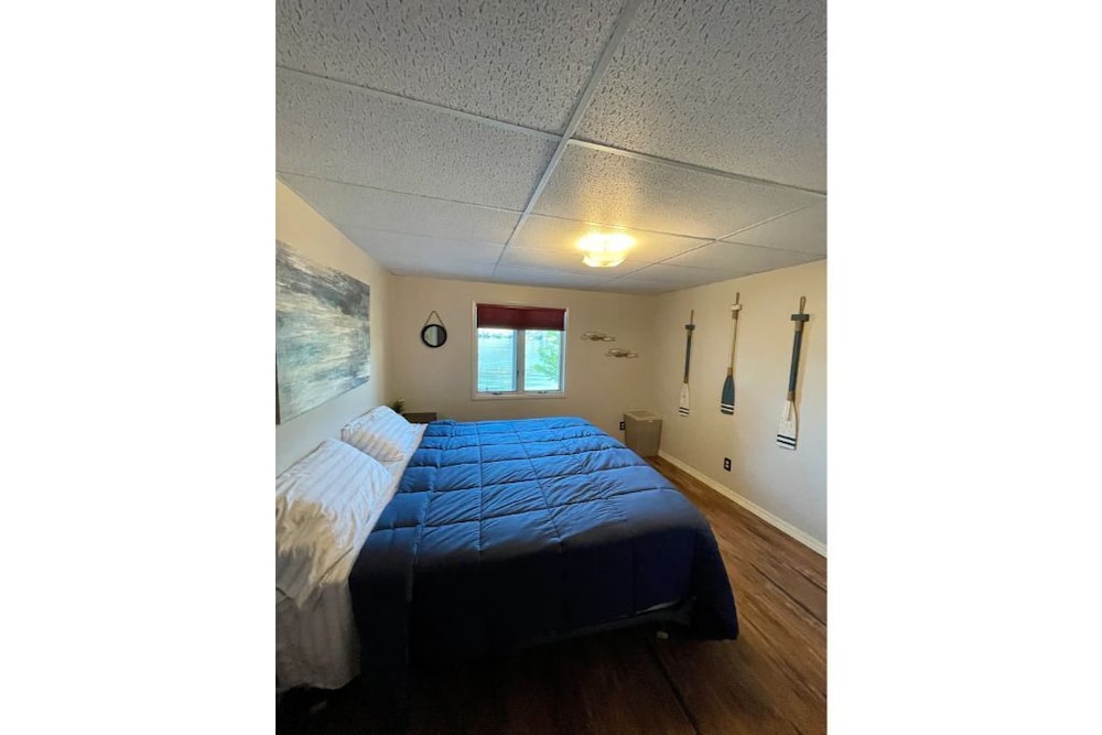 Spacious Lake House in the heart of Holter Lake MT Wolf Creek Vrbo