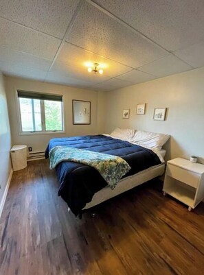 4 bedrooms, free WiFi, bed sheets
