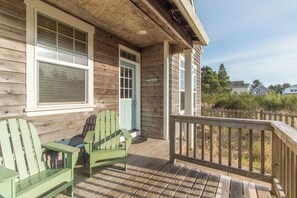 Terrace/patio - #111 Shoreham Cottage (Pacific City)
