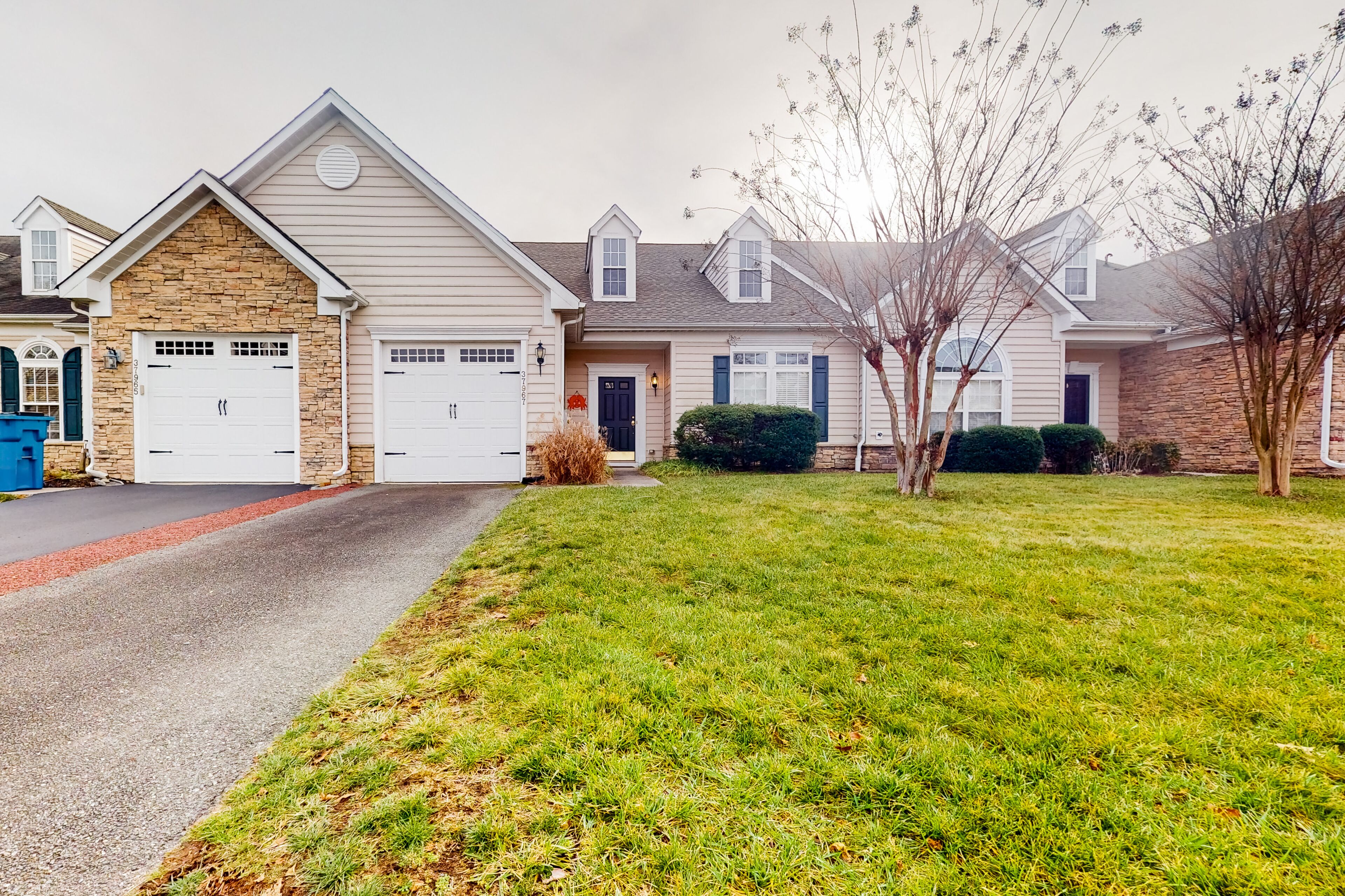 Bayview Landing dog-friendly townhouse with patio, AC, & pool access