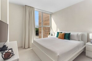 2 bedrooms, in-room safe, desk, iron/ironing board - Lux 2BR Palm Beach Condo | Aracari 14 by Bocobay (Noord)