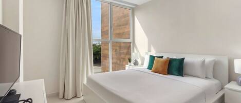 3 bedrooms, in-room safe, iron/ironing board, travel crib