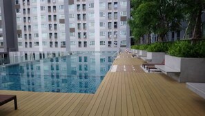 Pool - 1B/R Pool View Condo near MRT, Stay like home. (กรุงเทพมหานคร)