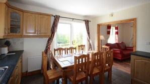 Private kitchen - Lough Mask Fishing Cottage (Neale)