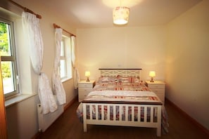 Room - Lough Mask Fishing Cottage (Neale)