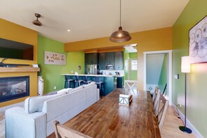 Interior - Charming townhome in central locale with fireplace & balcony - dog-friendly (Granby)