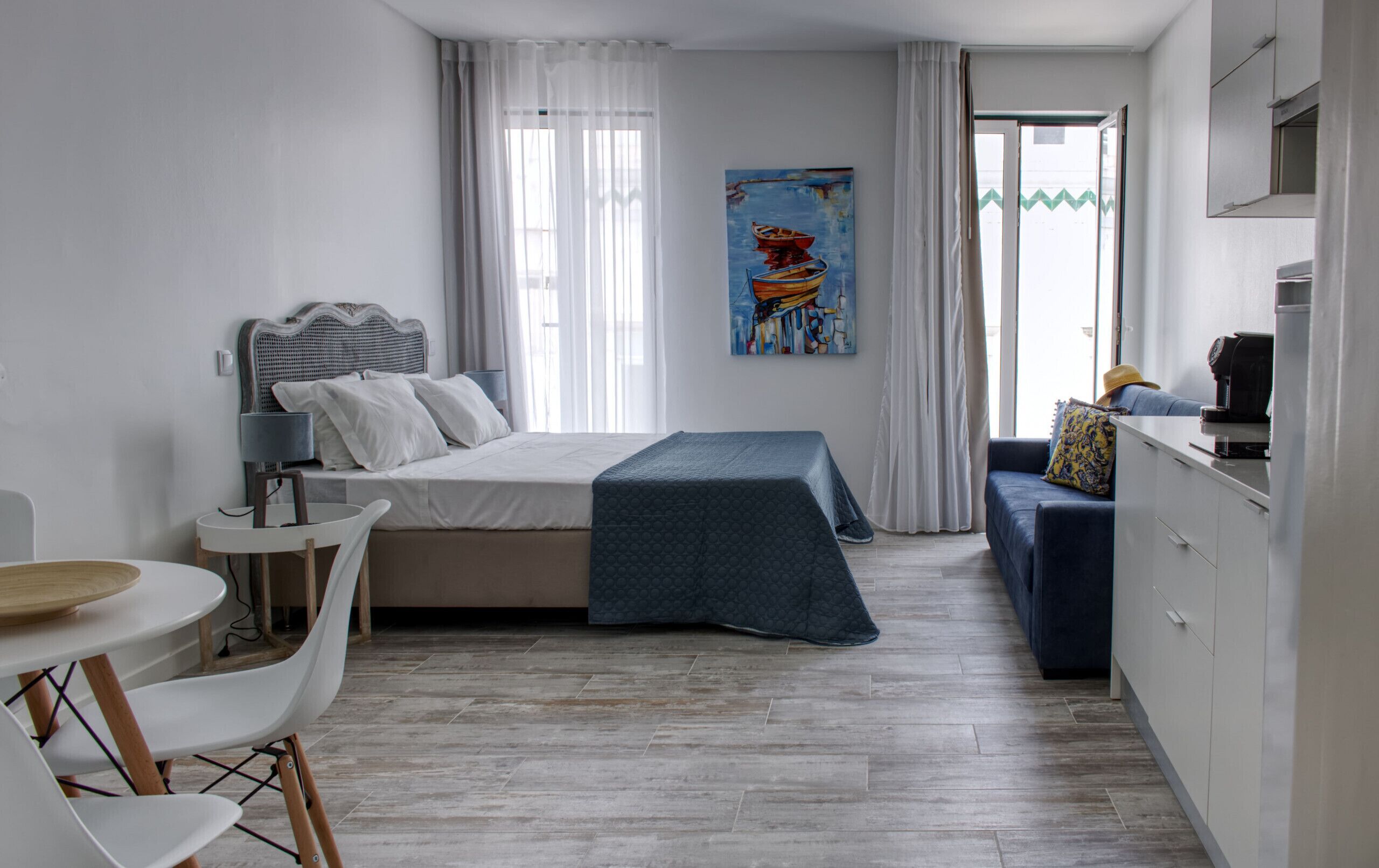 1 habitación, tabla de planchar con plancha y wifi gratis 